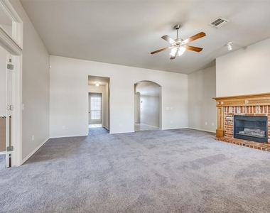 312 Lone Oak Drive - Photo Thumbnail 19