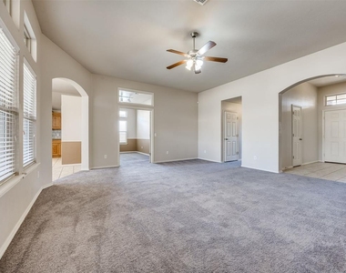312 Lone Oak Drive - Photo Thumbnail 20