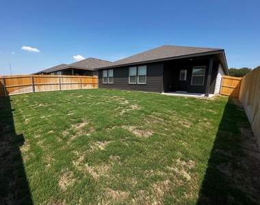 2945 Manu Street - Photo Thumbnail 7