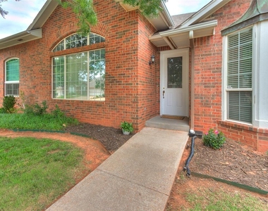 15524 Swallowtail Road - Photo Thumbnail 3