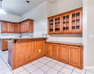 15524 Swallowtail Road - Photo Thumbnail 9
