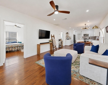 5911 E Grand Avenue - Photo Thumbnail 24