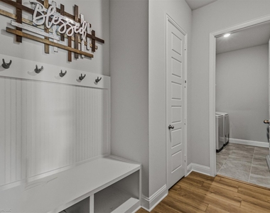 2209 Sunset Boulevard - Photo Thumbnail 22