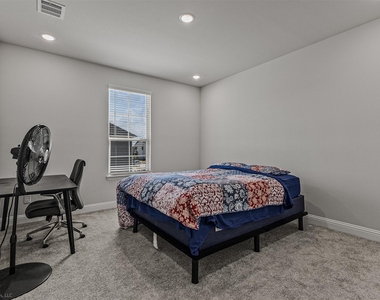 2209 Sunset Boulevard - Photo Thumbnail 28