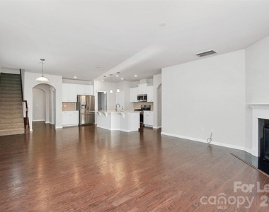 14527 Murfield Court - Photo Thumbnail 5