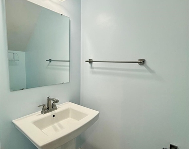 928 Portrush Lane - Photo Thumbnail 6