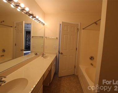 11118 Cypress View Drive - Photo Thumbnail 25
