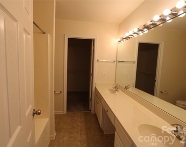 11118 Cypress View Drive - Photo Thumbnail 22