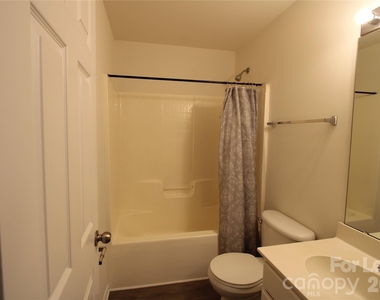 11118 Cypress View Drive - Photo Thumbnail 16
