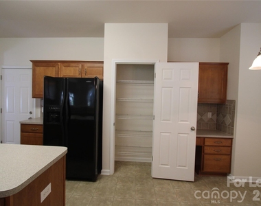 11103 Cypress View Drive - Photo Thumbnail 16