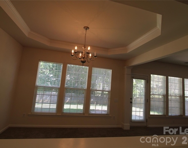 11103 Cypress View Drive - Photo Thumbnail 7
