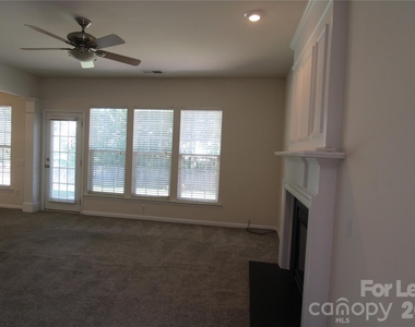 11103 Cypress View Drive - Photo Thumbnail 5