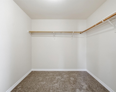 1159 Tomahawk Drive - Photo Thumbnail 13