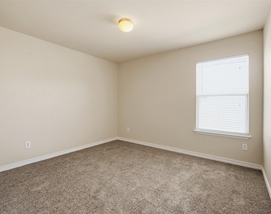 1159 Tomahawk Drive - Photo Thumbnail 14