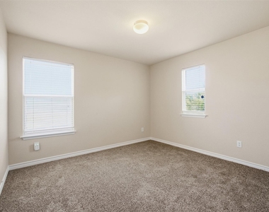 1159 Tomahawk Drive - Photo Thumbnail 15