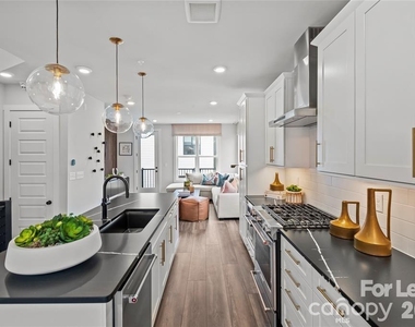 547 W Tremont Avenue - Photo Thumbnail 7