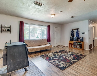 809 Beech Street - Photo Thumbnail 3