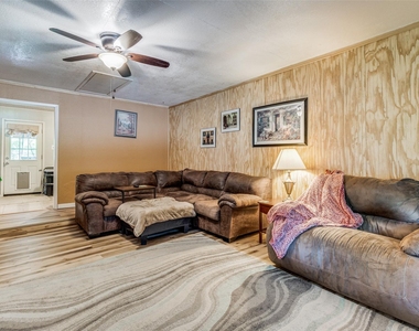 809 Beech Street - Photo Thumbnail 4