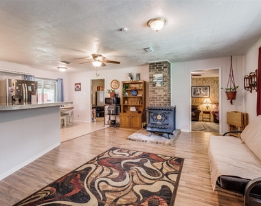 809 Beech Street - Photo Thumbnail 8