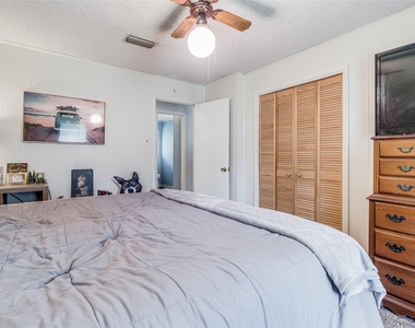 809 Beech Street - Photo Thumbnail 16
