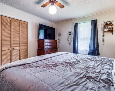 809 Beech Street - Photo Thumbnail 13