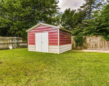 809 Beech Street - Photo Thumbnail 33