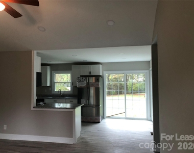 204 Moritz Road - Photo Thumbnail 3