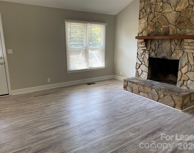204 Moritz Road - Photo Thumbnail 2