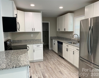 204 Moritz Road - Photo Thumbnail 4