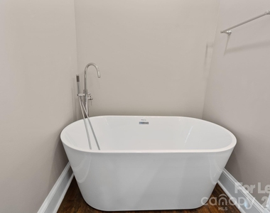 612 Poplar Avenue - Photo Thumbnail 12