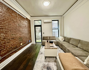 226 West 4th Street - Photo Thumbnail 5