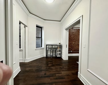 226 West 4th Street - Photo Thumbnail 12