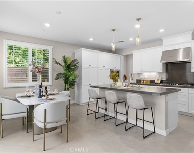 41 Savannah Court - Photo Thumbnail 7