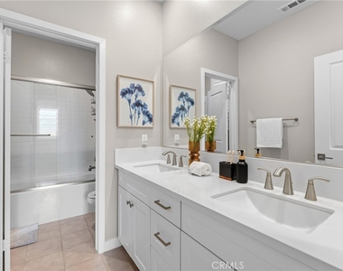 41 Savannah Court - Photo Thumbnail 23