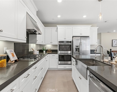 41 Savannah Court - Photo Thumbnail 10