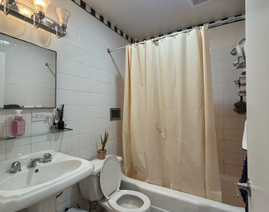 50 West 34th Street - Photo Thumbnail 4