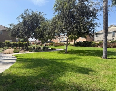 1742 Edmon - Photo Thumbnail 21