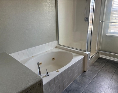 1742 Edmon - Photo Thumbnail 12