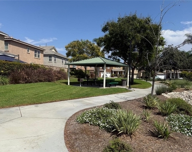 1742 Edmon - Photo Thumbnail 33