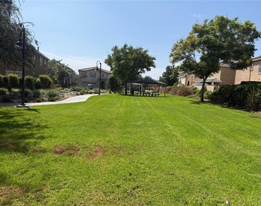 1742 Edmon - Photo Thumbnail 27