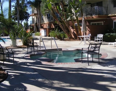 400 N Acacia - Photo Thumbnail 4