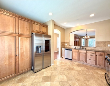 4140 Garvey Way - Photo Thumbnail 5