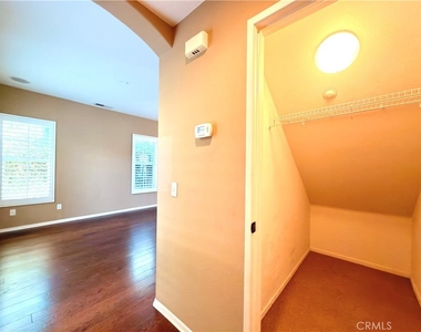 4140 Garvey Way - Photo Thumbnail 14