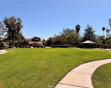 4140 Garvey Way - Photo Thumbnail 44