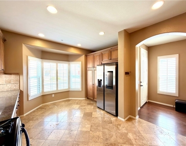 4140 Garvey Way - Photo Thumbnail 6