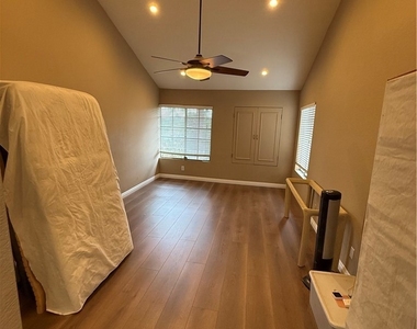 2226 Calle Leon - Photo Thumbnail 9