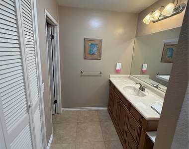 2226 Calle Leon - Photo Thumbnail 13