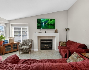 39427 Canyon Rim - Photo Thumbnail 2