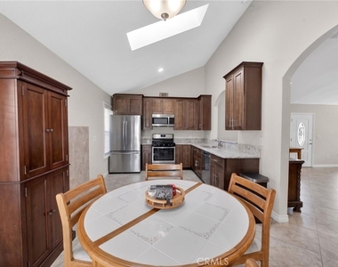 39427 Canyon Rim - Photo Thumbnail 4