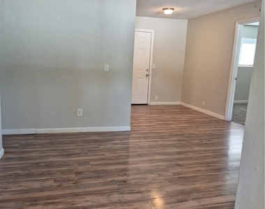 17843 Grand Ave - Photo Thumbnail 11